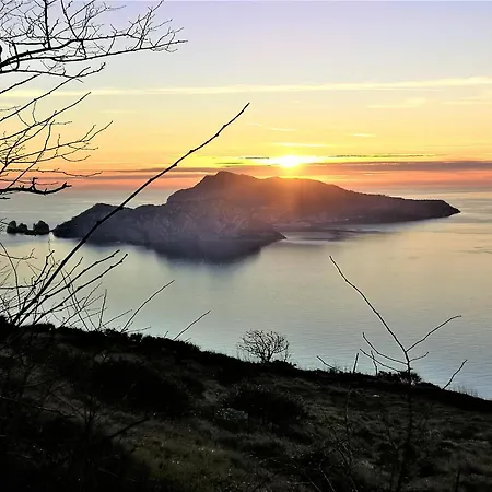 Rosmary - Coast - Gulf Of Naples View * Сорренто
